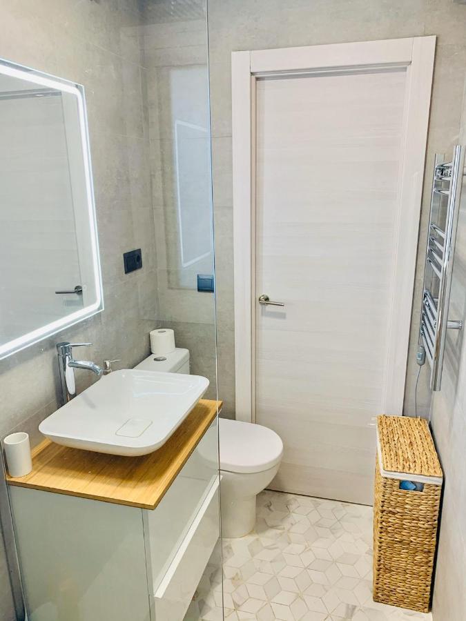 Shiny Studio With Pool & Carihuela Beach At 500M Torremolinos Exterior photo