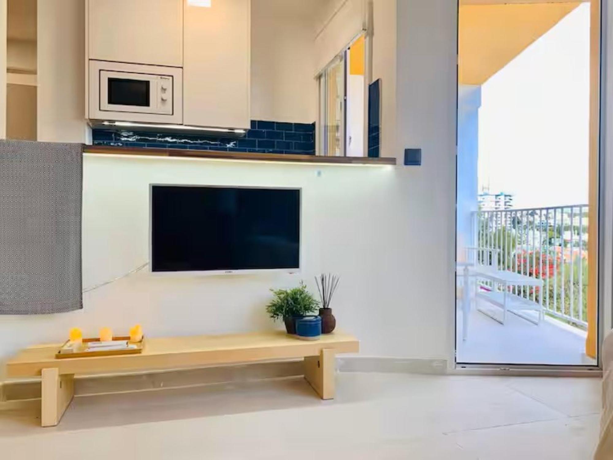 Shiny Studio With Pool & Carihuela Beach At 500M Torremolinos Exterior photo